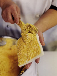 手作りサンドイッチデリシャスは、パンと具材がしっとりと吸い付くようになじむのがデリシャスのサンドイッチです